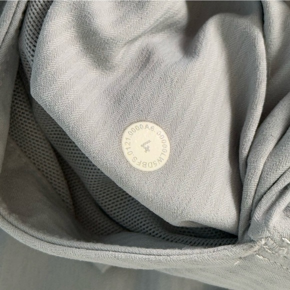 Lululemon Beyond Studio Jogger Pants Straight Leg Slim Fit Luxtreme Gray Size 4 - Picture 9 of 14